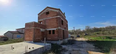 Kuća u Žbandaju, Poreč - roh-bau, mirno okruženje