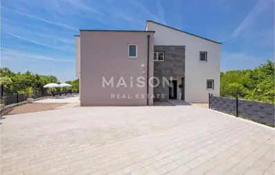 Villa 175 m², Vrbnik auf der Insel Krk, Pool und Terrasse - 8