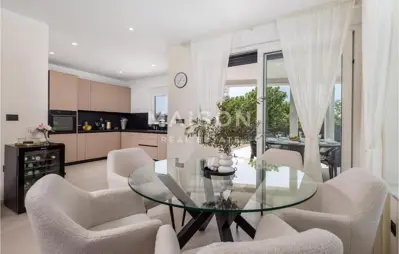 Villa 175 m², Vrbnik auf der Insel Krk, Pool und Terrasse - 15
