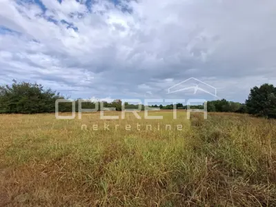Land 8,650 m², Krmed - building and agricultural land - 4