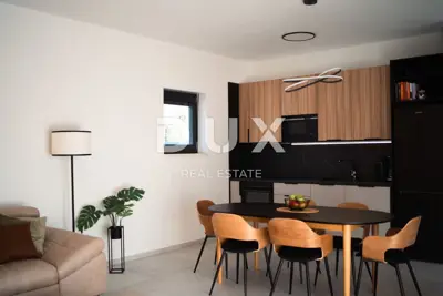 Semi-detached house 188.2 m², Pomer - quiet location and sea view - 12