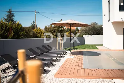 Semi-detached house 188.2 m², Pomer - quiet location and sea view - 22