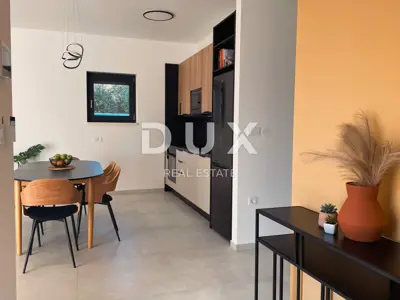 Semi-detached house 188.2 m², Pomer - quiet location and sea view - 8