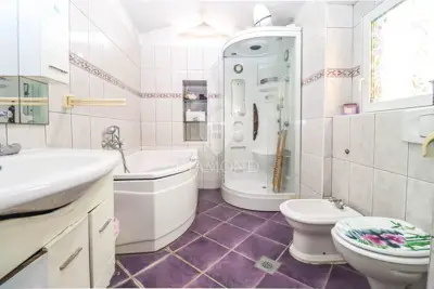 Prilika! Dvije samostojeće kuće u okolici Pule! - 8