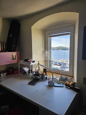 Stan 82 m², Dolac Šibenik - prvi red do mora - 19