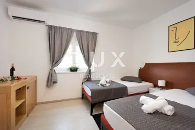Motel 1,026 m², Pićan - 70 beds and renovated - 14