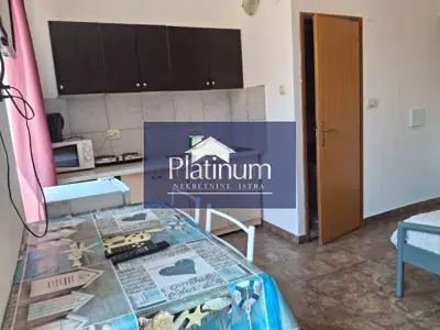 Stan 90 m², Pula Centar - 4 jedinice - 8