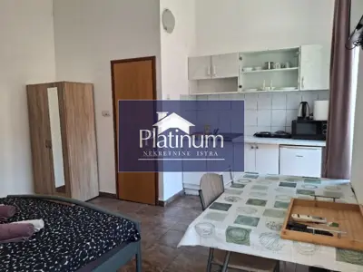 Stan 90 m², Pula Centar - 4 jedinice - 2