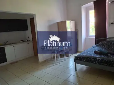 Stan 90 m², Pula Centar - 4 jedinice - 9