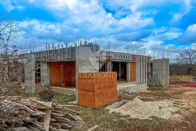 Kuća 135 m², Rovinj okolica - mirno okruženje - 11
