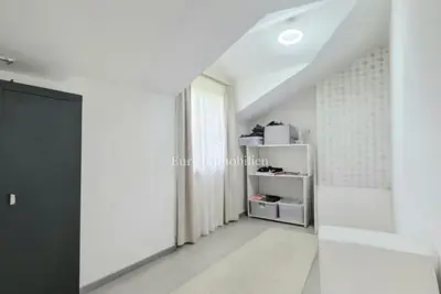 Samostojeća kuća s dva stana i okućnicom, Dugopollje - 9