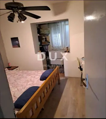 Haus 250 m², Vrsi - 4 Wohnungen und 3 Terrassen - 6