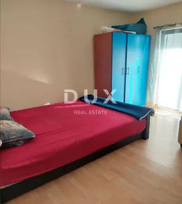 Haus 250 m², Vrsi - 4 Wohnungen und 3 Terrassen - 9