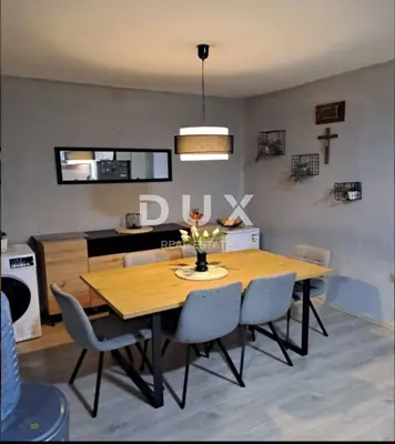 Haus 250 m², Vrsi - 4 Wohnungen und 3 Terrassen - 4
