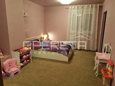 Kuća 400 m², Bili brig, miran obiteljski kvart - 6
