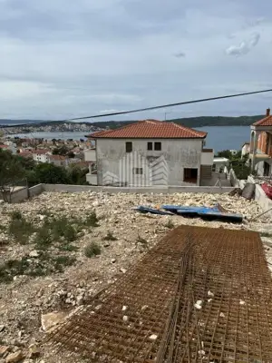 ČIOVO, Građevinsko zemljište (451 m²)sa građevinskom dozvolom za villu, - 1