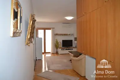 Haus 370 m², Medulin - fünf Apartments und Parkplatz - 5