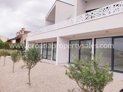Haus, Šibenik, 198 m², 600 000 € - 5