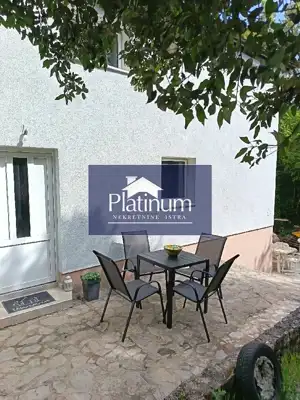 Haus 84 m², Kavran - Terrasse und Parkplatz - 2