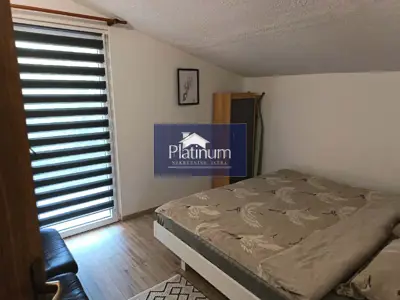 Haus 84 m², Kavran - Terrasse und Parkplatz - 11