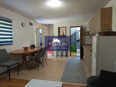 Haus 84 m², Kavran - Terrasse und Parkplatz - 4