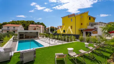 Resort 629 m², Duće - Meeresnähe und 4 Apartments - 2