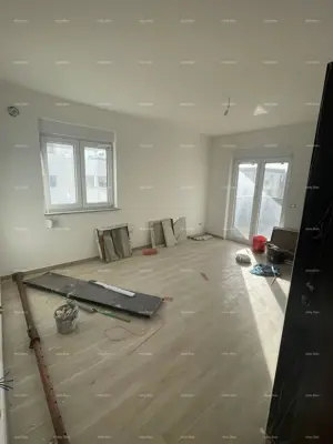 Prodaje se kuća sa tri stana, u Medulinu - 2