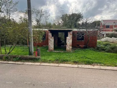 Building land 560 m², Filipana - unfinished structure - 2
