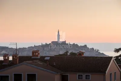 Rovinj, apartment in a prime location with sea view - 12