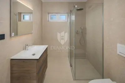 Rovinj, apartment in a prime location with sea view - 7