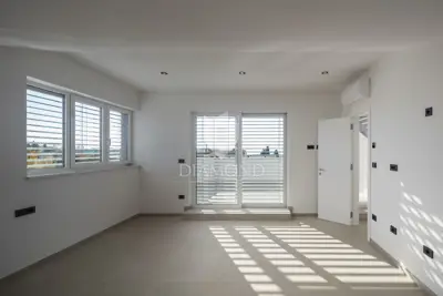 Rovinj, apartment in a prime location with sea view - 14