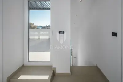 Rovinj, apartment in a prime location with sea view - 16