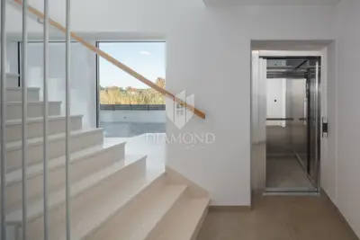 Rovinj, apartment in a prime location with sea view - 19