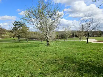 Građevinsko zemljište 1.592 m², Poreč okolica - mirno mjesto