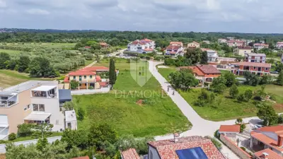 Građevinsko zemljište 500 m², Lovrečica, 50 m od mora - 4