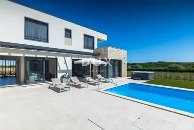 Villa 274 m², Brtonigla - pool, jacuzzi and summer kitchen - 6