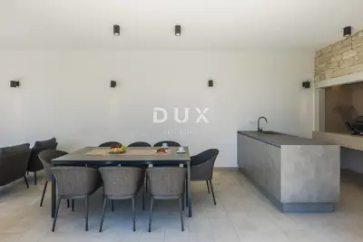 Villa 274 m², Brtonigla - pool, jacuzzi and summer kitchen - 19