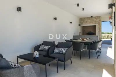 Villa 274 m², Brtonigla - pool, jacuzzi and summer kitchen - 21