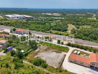 Građevinsko zemljište 880 m², Kanfanar - mirna lokacija