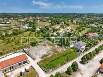 Građevinsko zemljište 880 m², Kanfanar - mirna lokacija - 3