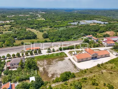 Građevinsko zemljište 880 m², Kanfanar - mirna lokacija - 2
