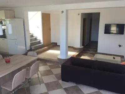 Apartment in Funtana, ground floor, 700 m from the sea and quiet street - 2