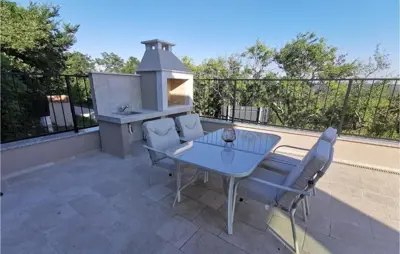 House for sale in Buje, 150 m² - 17