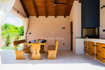 Haus zum Kauf in Višnjan, 377 m² - 4