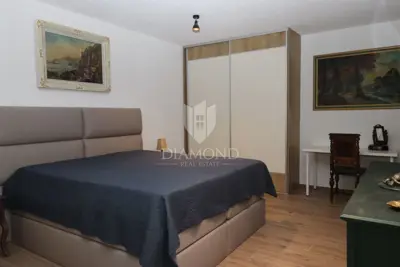 Stan, dvoetažni, Pješčana Uvala - prvi red do mora - 15