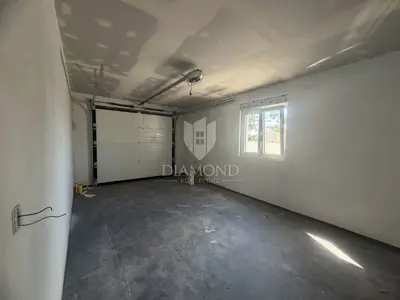 House for sale in Svetvinčenat, 160 m² - 21