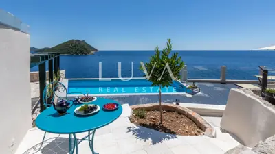 Unique holiday home on a deserted island, investment opportunity - 15