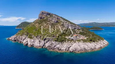 Unique holiday home on a deserted island, investment opportunity - 4