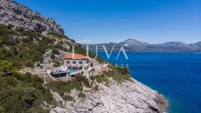 Unique holiday home on a deserted island, investment opportunity - 19