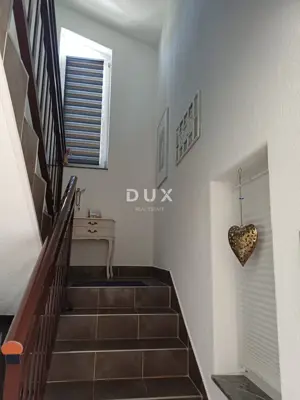 Haus 251 m², Maslenica - 3 Wohneinheiten, Meerblick - 4